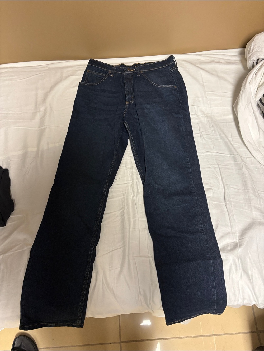 Wrangler Dark Wash Jeans 30x32
